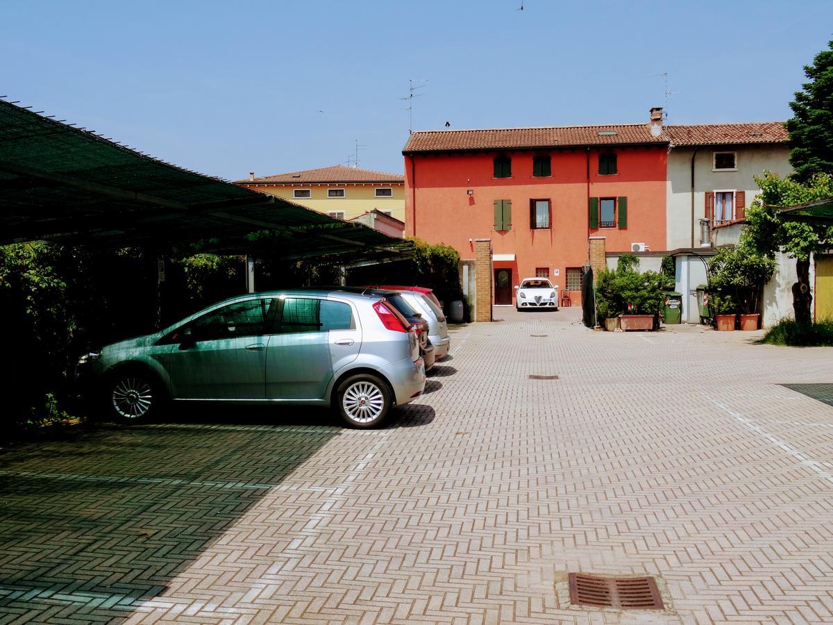 Bed and Breakfast Residenza Il Giglio Mozzecane Exteriér fotografie