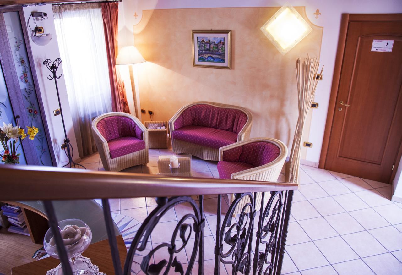 Bed and Breakfast Residenza Il Giglio Mozzecane Exteriér fotografie